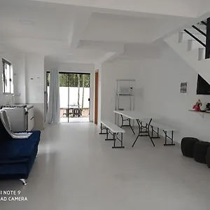 Casa Com Dois Pavimentos Nova, Em Mariscal Casa de Férias Bombinhas